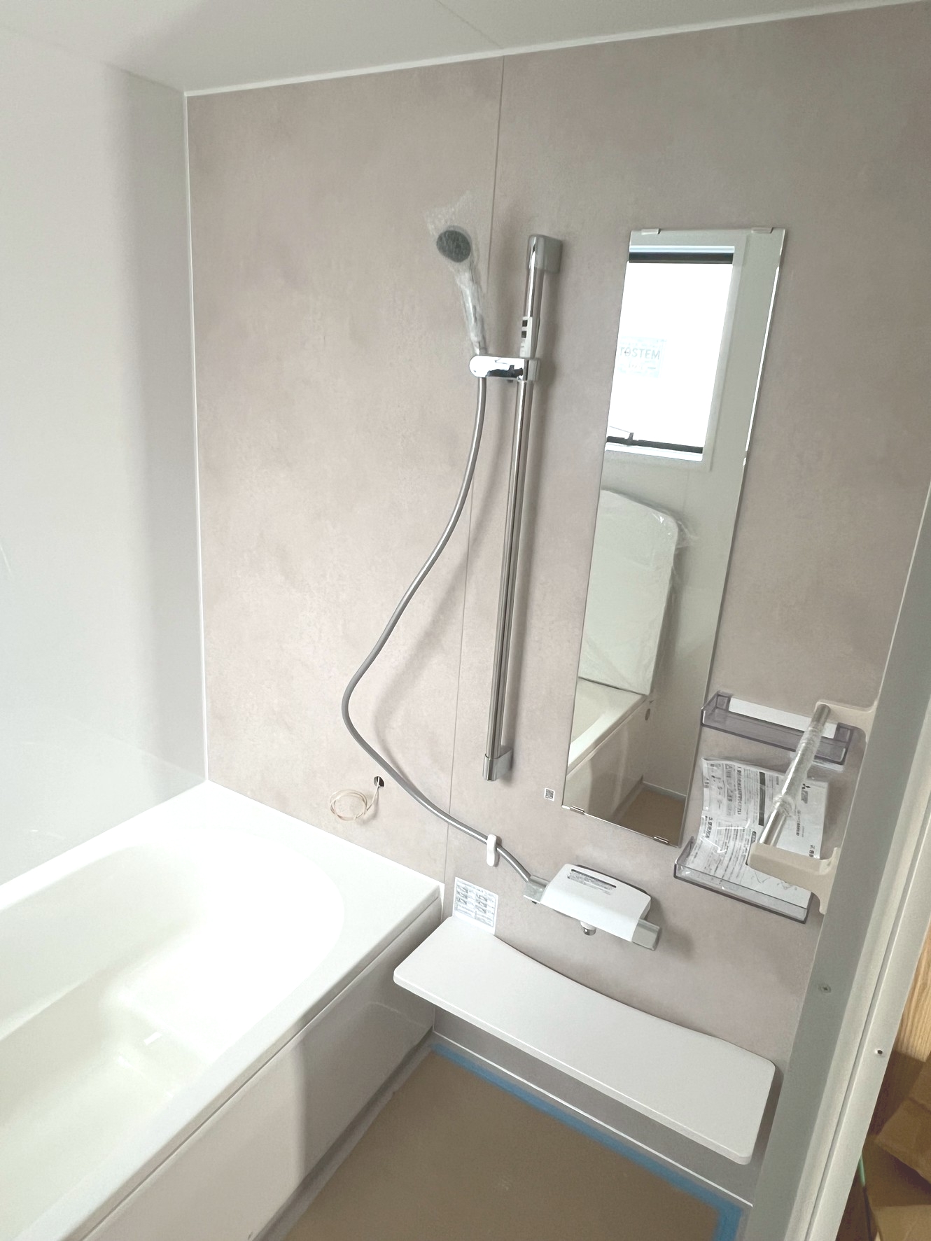 25-10-16-14-30-49-023_deco